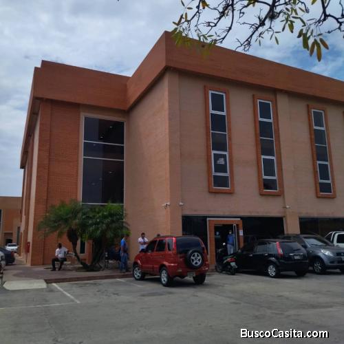 Eglée Suárez Vende Oficina En Unicenter en Av. Herry Ford. 