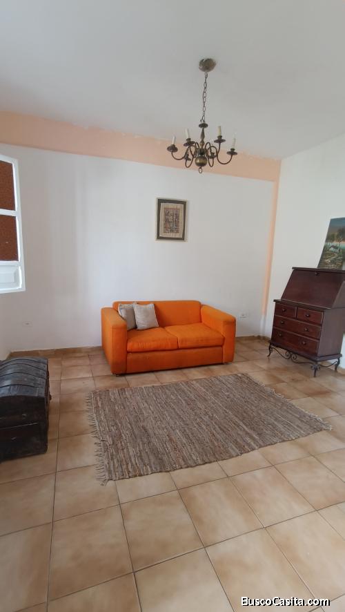 Apartoquinta en El Bosque en zona comercial Valencia Carabobo