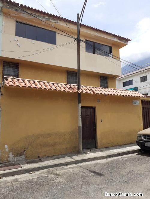 CASA COLONIAL EN ALQUILER o VENTA  EN  URBANIZACIÓN LOS CHORROS,MUNICIPIO SUCRE, MIRANDA
