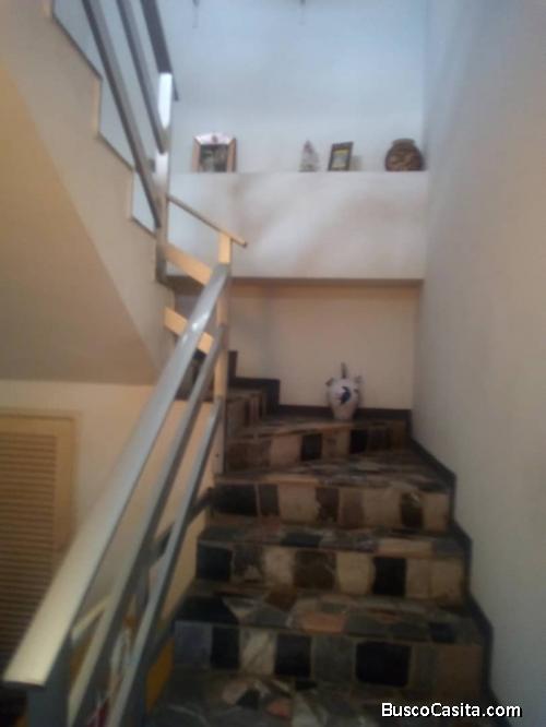 vendo PH Duplex en la av. Paez el paraiso caracas
