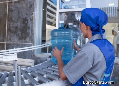 Eglée Suárez Vende Fondo de Comercio Aguazul Vip. 