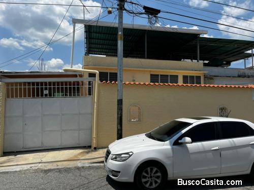 Casa quinta en la urbanización San Miguel   Edo Aragua  