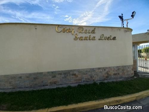 CASA EN URB SANTA LUCÍA, AV RIBEREÑA