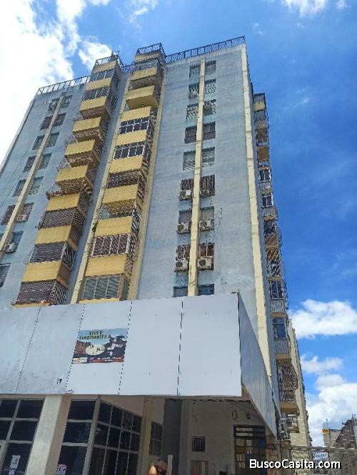 APARTAMENTO EN LA AV PEDRO LEÓN TORRES