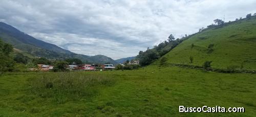 ¡No pierdas esta oportunidad! Terreno de 22,511 m² en la carretera trasandina de Mérida.