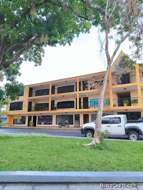 Vendo local comercial en el C.C el Hatillo Naguanagua 
