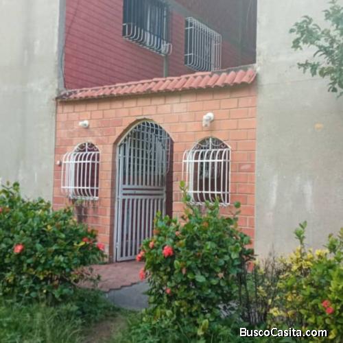 VENDO  APARTAMENTO GRANDE Y ACOGEDOR EN EL PUEBLO DE GUARENAS