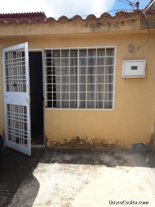 CASA EN ALQUILER EN LA PUERTA - CABUDARE