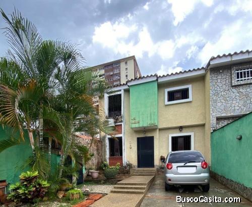 Apartoquinta Av Paseo Cuatricentenario urb El Bosque Valencia Carabobo