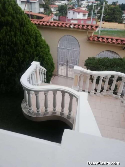 Hermosa casa en Colinas de Santa Rosa