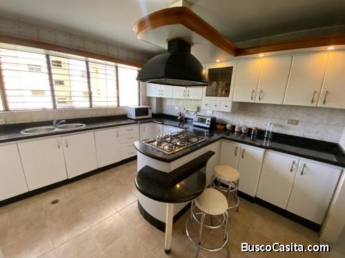 En venta apartamento en Valles de Camoruco
