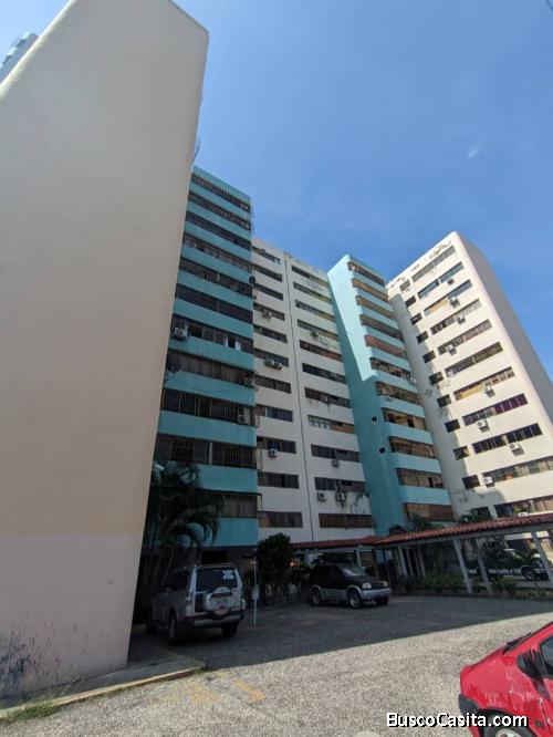 HERMOSO APARTAMENTO EN EL ESTE DE LA CIUDAD EN AV VENEZUELA