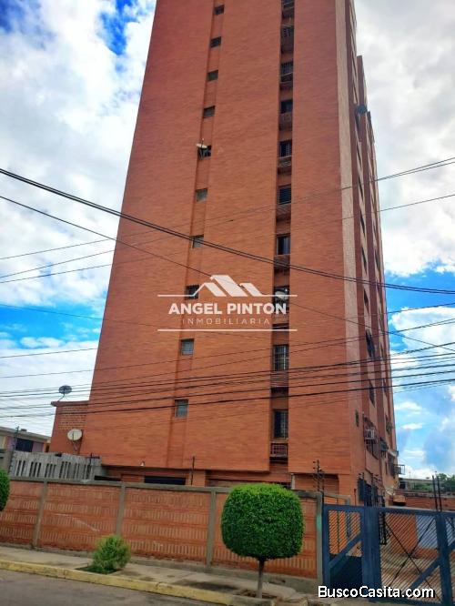 APARTAMENTO VENTA VALLE FRIO MARACAIBO API 5490