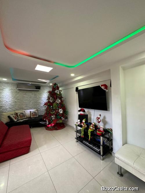 HERMOSA CASA EN LA RIBEREÑA, RESIDENCIAS CAÑAVERAL