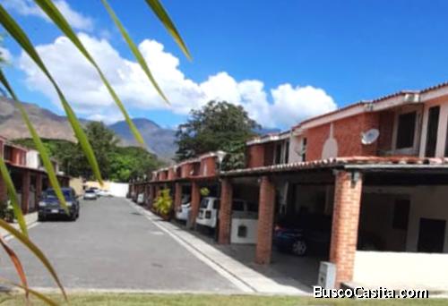 En Venta Town House Bosqueserino - San Diego 