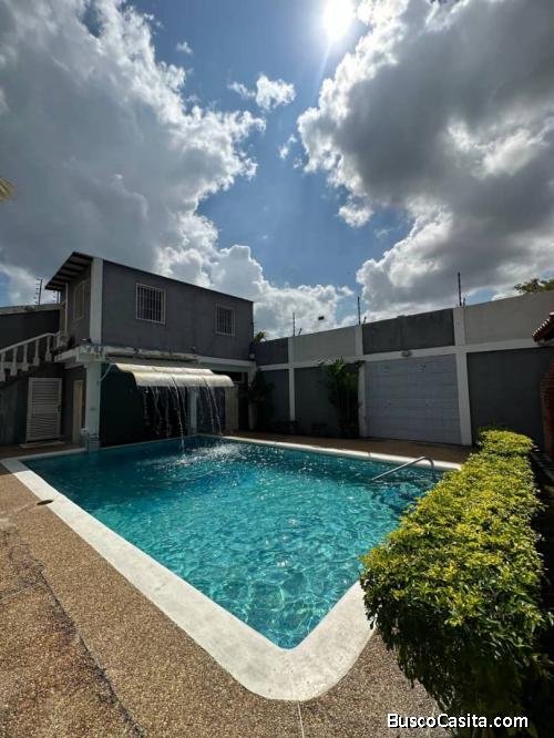 ESPECTACULAR CASA EN EL SECTOR EL PLACER