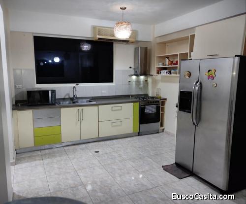  Apartamento Planta Baja 137 M2 , 3 Cuartos , 3 Baños con PATIO. Inf.:0414 5685787 Conjunto Privado