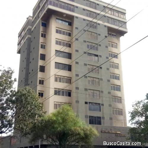 Se alquila oficina amoblada av Venezuela Se alquila oficina amoblada de 97 m2, con todo lo que neces