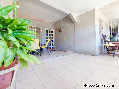 Casa disponible en la Urb Cruz Verde en Coro Estado Falcón Venezuela.