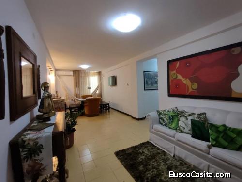 Apartamento en venta en la Av Manaure en Coro Estado Falcon, Venezuela.