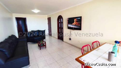 Apartamento en venta en el C.R. 450 años en Coro Estado Falcón, Venezuela.