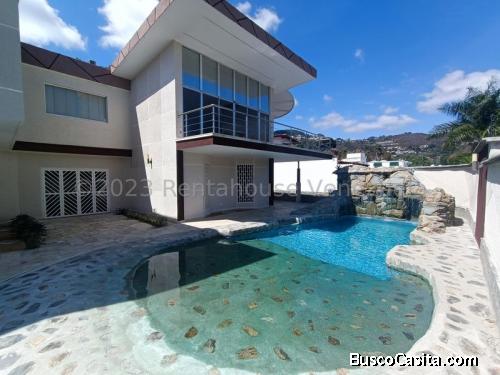 Espectacular Casa remodelada en Prados del Este