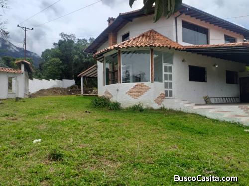 Amplia Casa en Mérida, Páramo La Culata