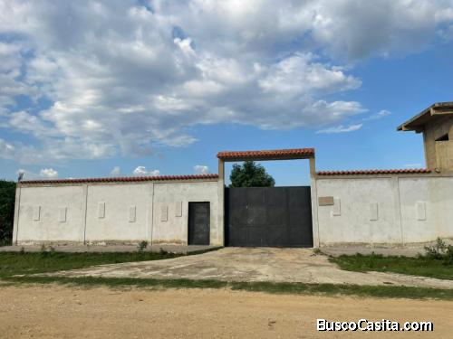 Venta de casa en obra gris tocuyito libertador sector el cuji