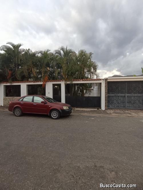 Casa en la Urb. Parque Residencial Campestre, La Cumaca