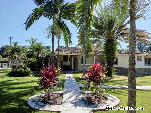 En Venta Casa en Urb.  Safari Carabobo