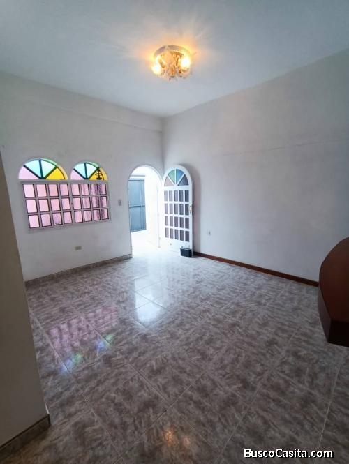 CASA COMERCIAL A PIE DE CALLE, UBICADA LA ZONA ESTRATÉGICA Y COMERCIAL DE LA MATA