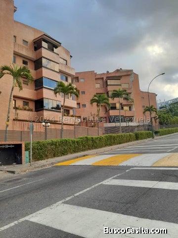 Bello apartamento en Los Samanes. 20-03-24