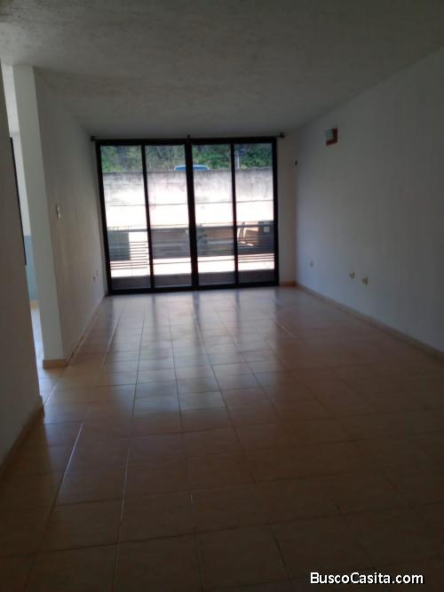 En Alquiler Apto.en Urb. Mañongo, Lomas de Mañongo, Sin amoblar 