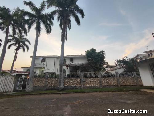 Amplia casa en La Viña en venta