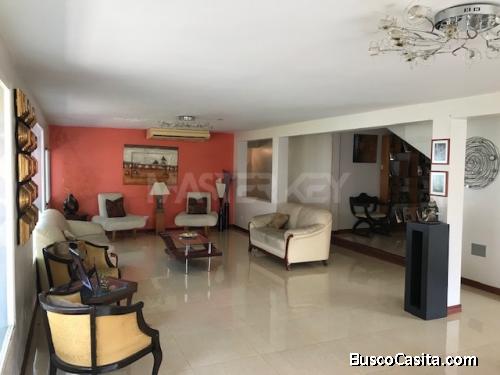 Lujosa casa en venta en Urbanización La Villa