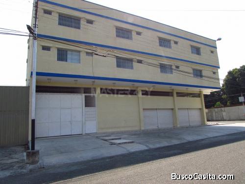 Alquiler de Local y Oficinas en excelente ubicación