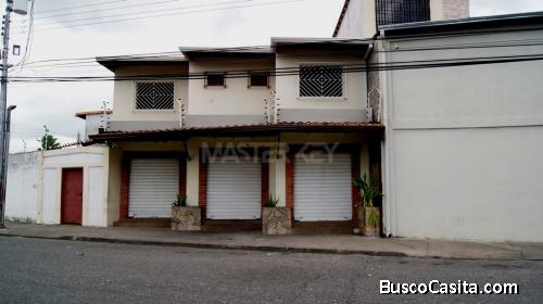Local comercial en venta, totalmente equipado para trabajar.