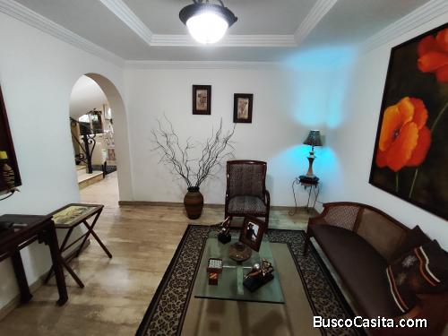 Casa preciosa, grande y de ambiente familiar