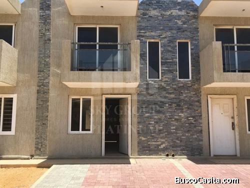 Sky Group Platinum vende Townhouse circuito cerrado Puerta Maraven Punto Fijo Falcón