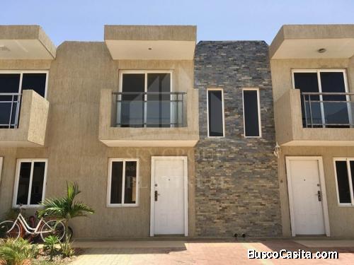Sky Group Platinum Vende  Townhouse en Puerta Maraven Punto Fijo Falcón