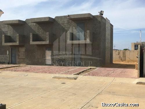 Townhouse circuito cerrado Puerta Maraven Punto Fijo Falcón