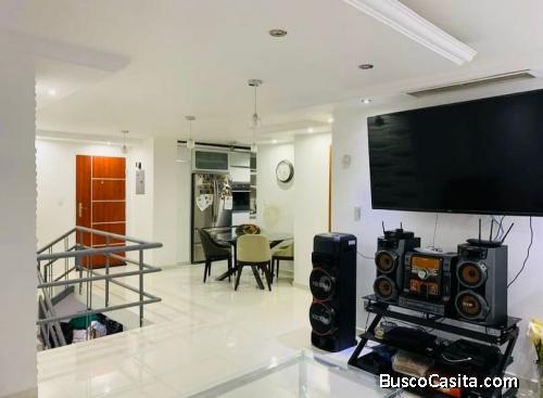 Sonia Correa vende Pent House Duplex en Urbanización Los Jarales San Diego