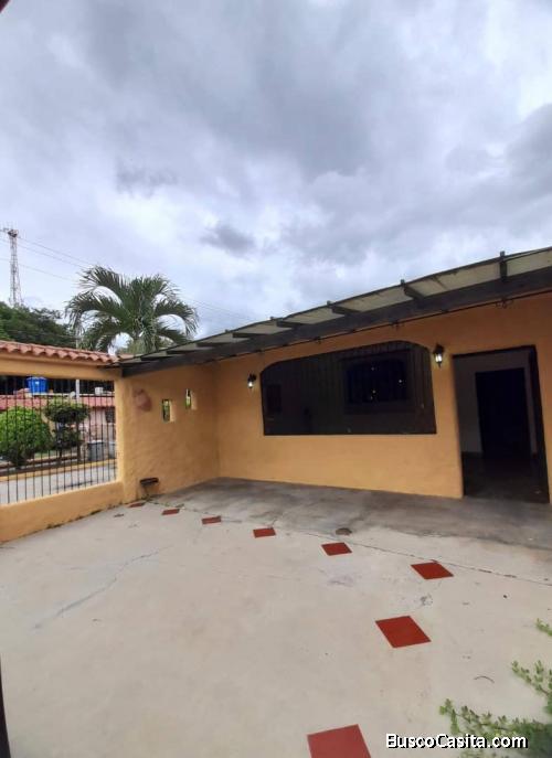 Amplia Casa en Venta Sector Guayabal Naguanagua
