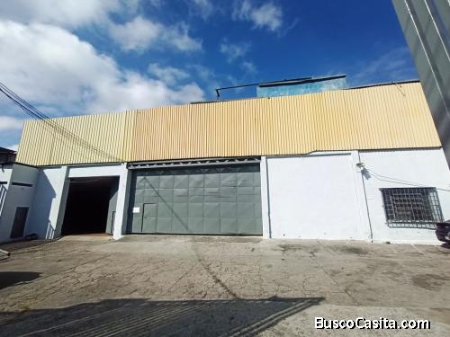 EN VENTA GALPÓN DE 2800 MTRS2 EN CATIA CON ACCESO CONTROLADO
