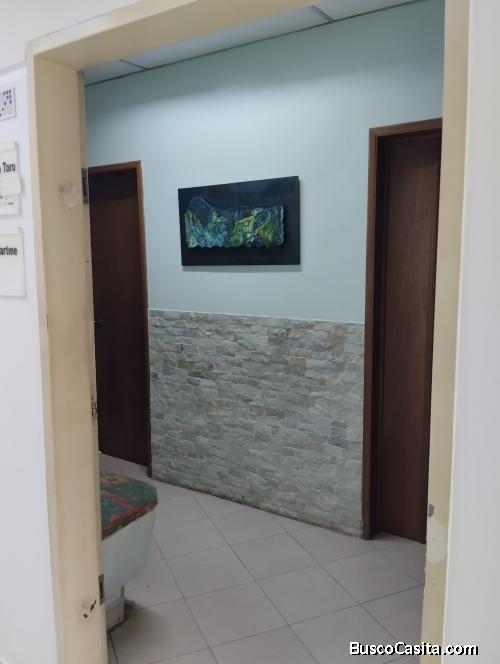 Sonia Correa Alquila Consultorio Medico (Ginecologia) Clinica Metropolitana del Norte Naguanagua