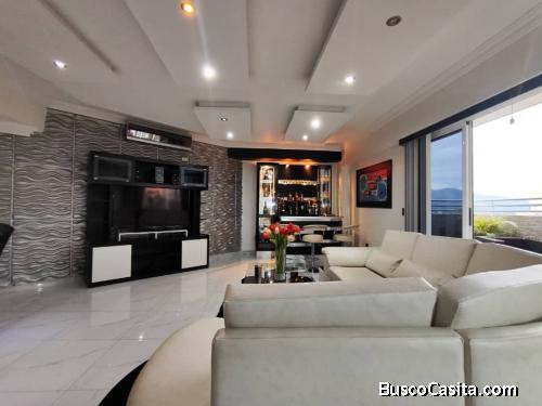 Exclusivo Penthouse en La Trigaleña en Venta