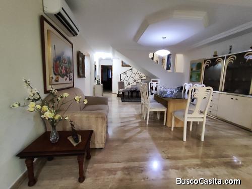 Casa preciosa, grande y de ambiente familiar