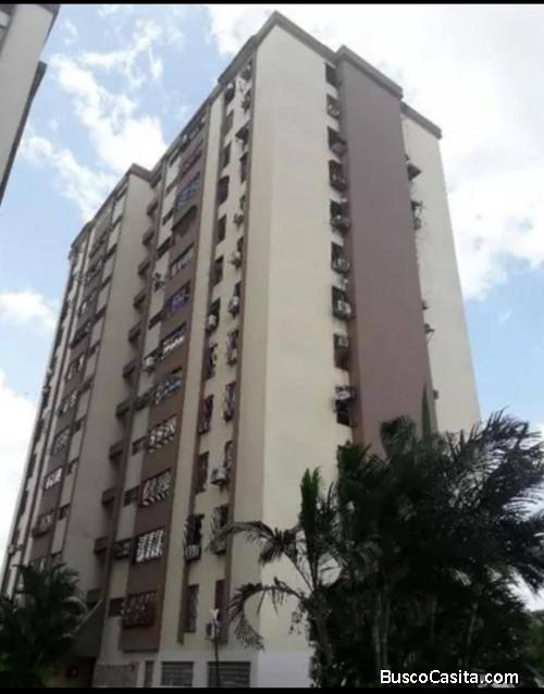 Edna Uzcategui Vende Apartamento en las Quintas Naguanagua Residencias La Paz 
