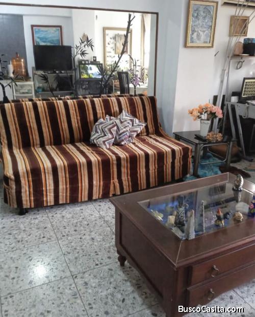 Excelente Apto. en venta. Av. La Paz (Calle Rotaria). Paraíso. Telf. 04269138924.