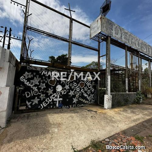 Galpon en Venta Av. La Limpia Remax Millenium